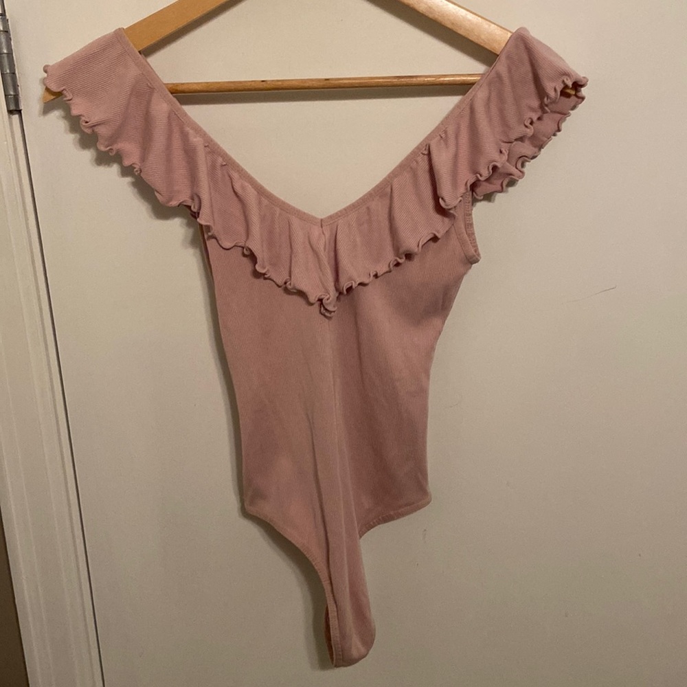 Aritzia Wilfred Danette bodysuit size XS in light pink